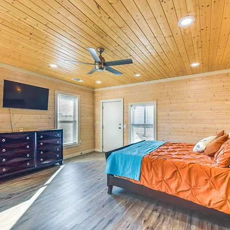 Charming Home On 30 Acres 4 Mi To Whitney Lake!